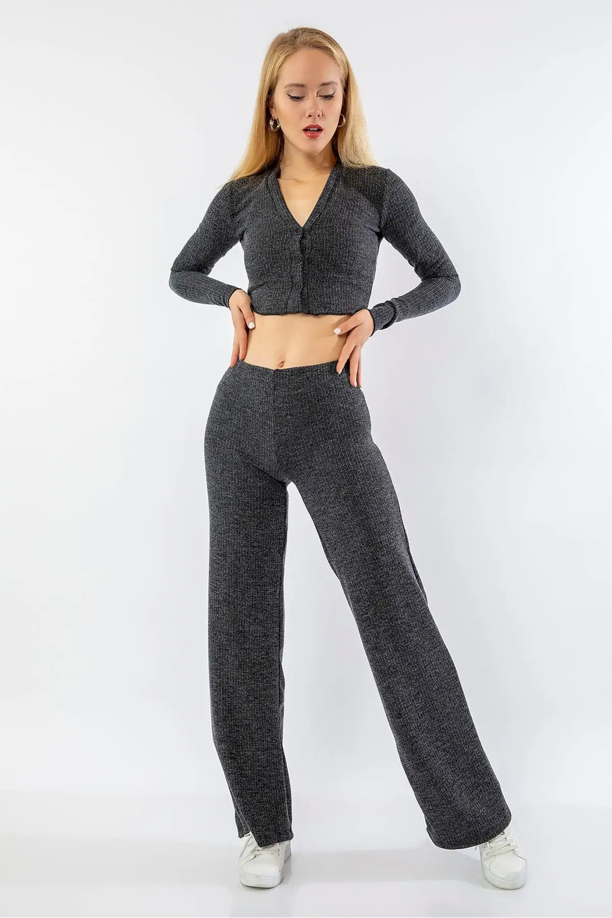 

2021 Casual 2 Pieces Woman Sets Comfortable Soft Long Sleeve Cardigan Flare Style Pants Button Detail Tracksuit set Colored Cute