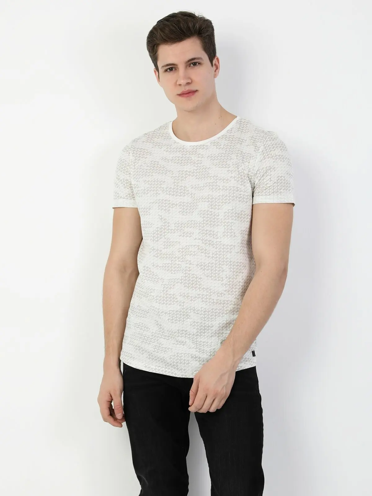 

Colins Men Long Fit Off White Short Sleeve Tshirt Men's Tshirt Fashion Man Tshirts ,CL1046917