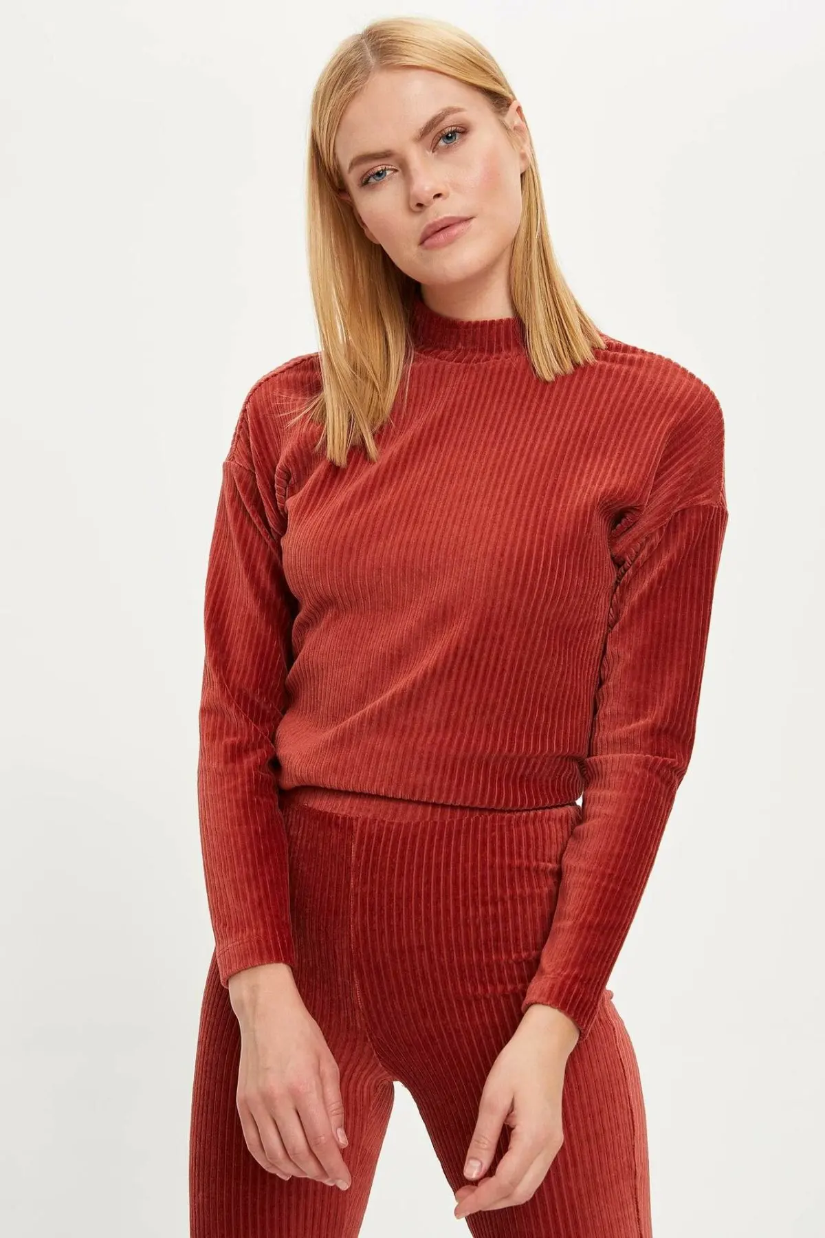 Дефакто Женская Осенняя Вельветовая футболка с длинным рукавом Повседневная