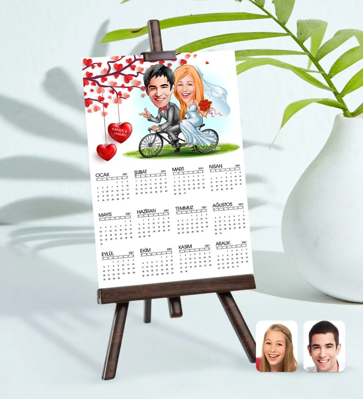 

Personalized 15x21 cm Photo Card Are Getting Married Caricature Of easel 2021 calendar-3