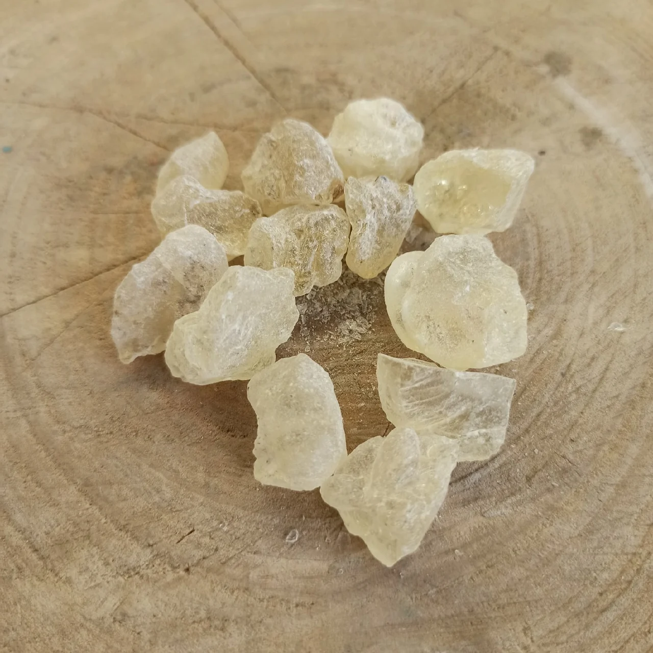 ладан натуральный. натуральный ладан смола. ладан натуральный купить. ладан смола. ладан олибанум.