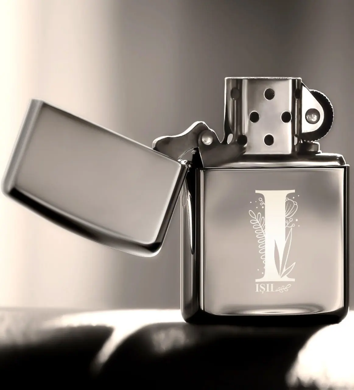 

Personalized I Letter Gasoline Silver Gray Metal Lighter (Model 1)