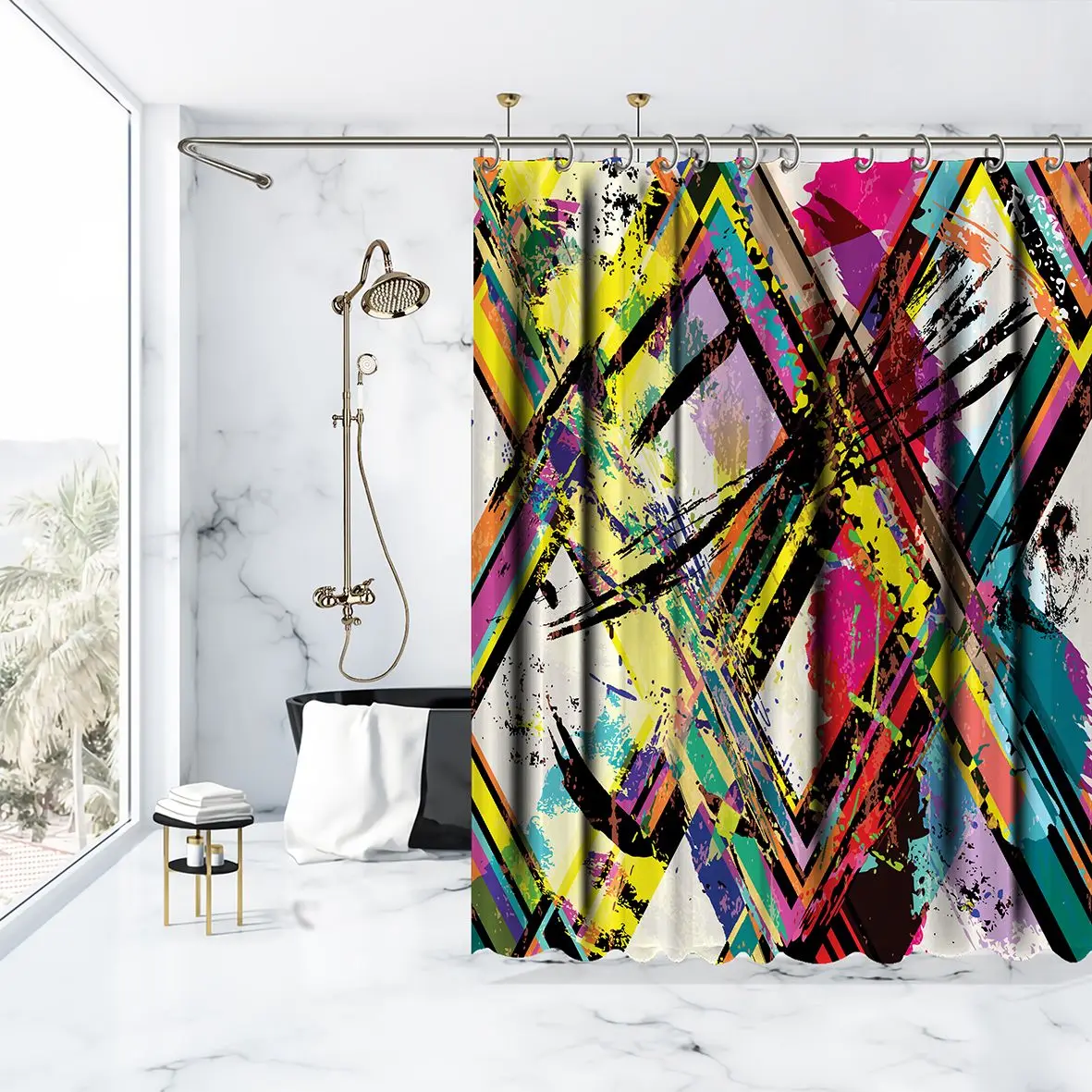 Занавеска для душа с абстрактным изображением треугольниками полосами
