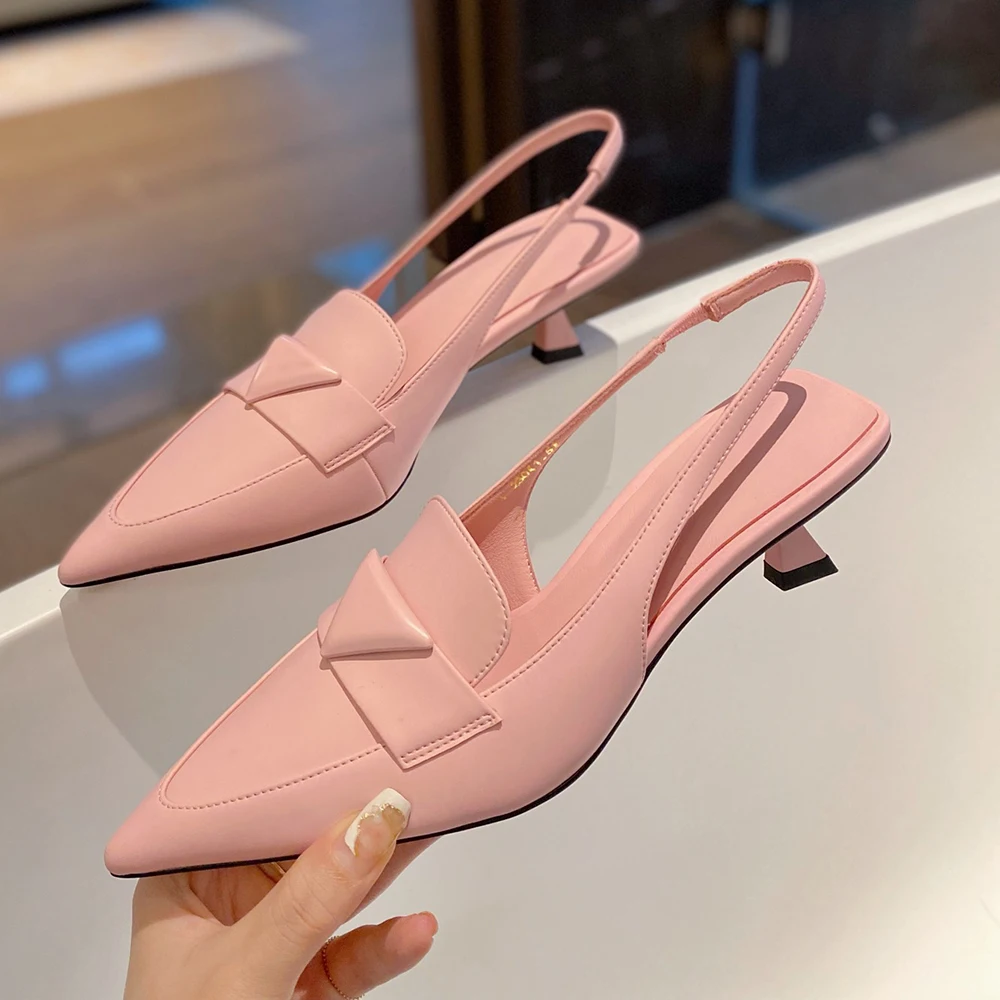 Женские сандалии с острым носком на низком каблуке размеры 39 по заводской цене 2022