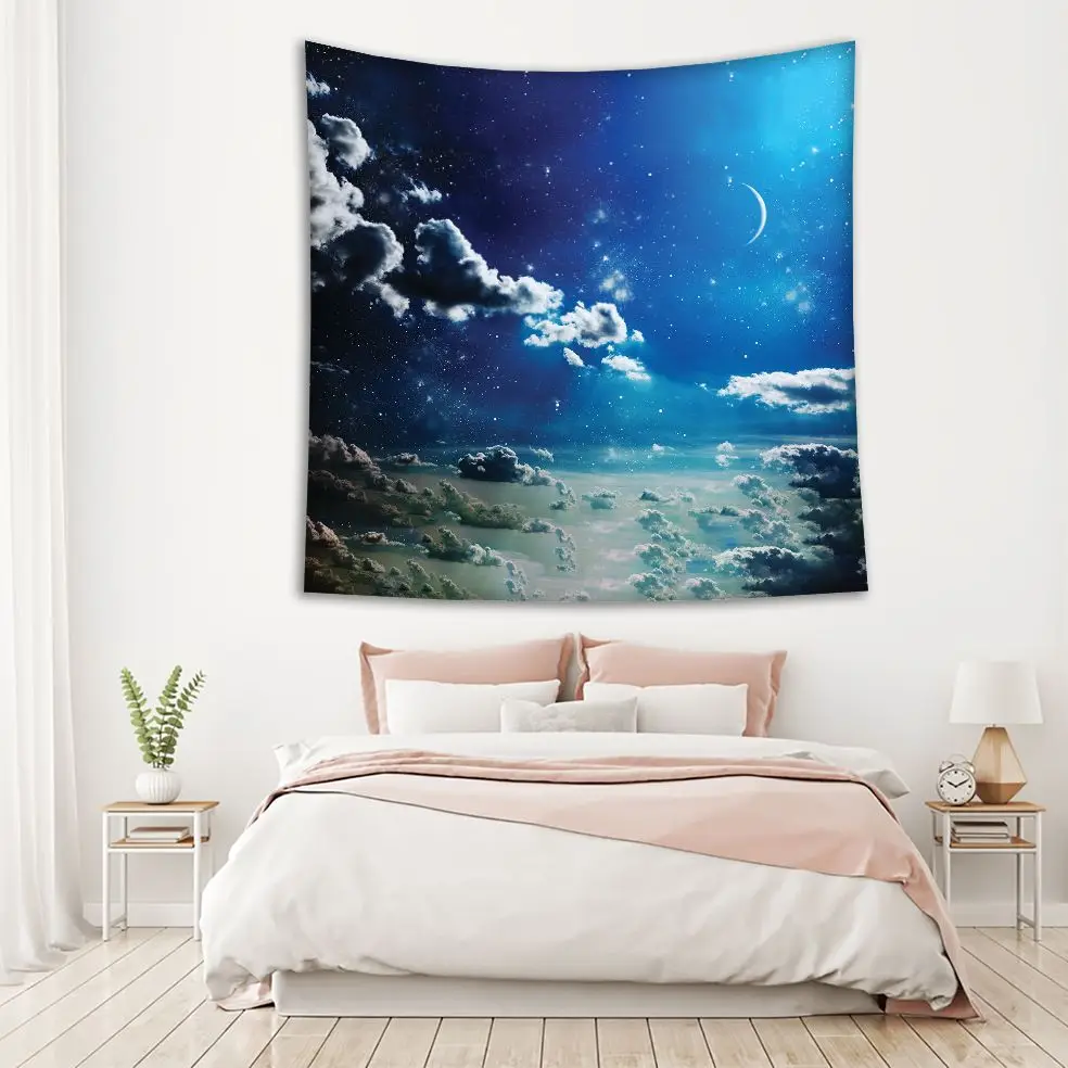 Гобелен вечерний полумесяц сияющие звезды в облачном небе отражение лунного