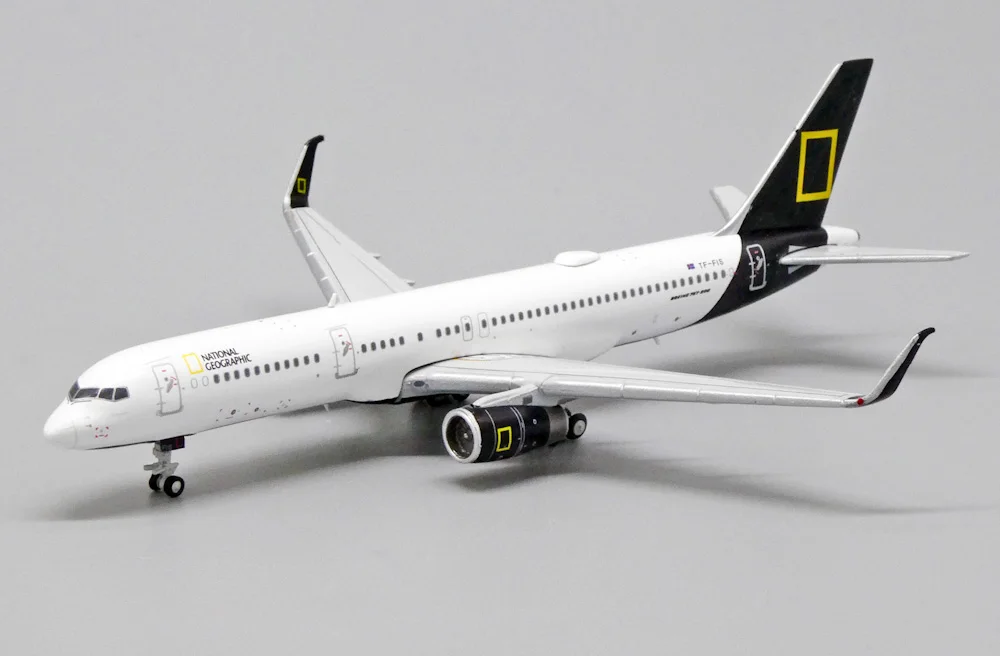 Модель самолета Boeing 757-200 &quotNational Geographic&quot Icelandair |