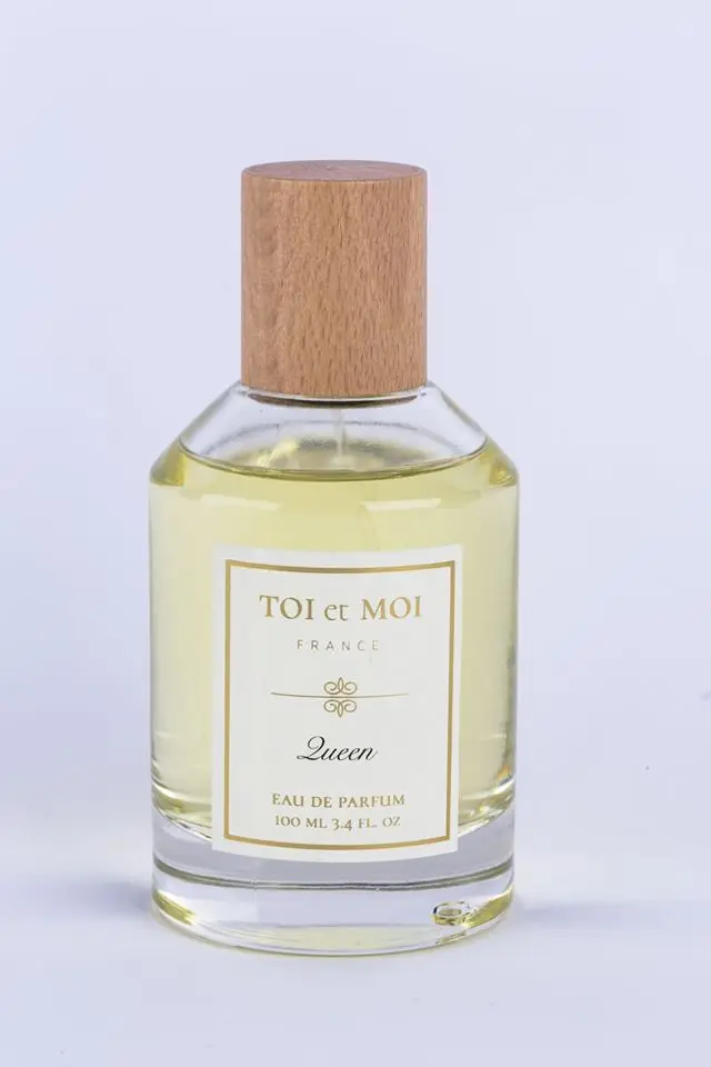 

Toietmoi Zueen Eau De Parfume by Toietmoi Women Parfum for Women 100 ML 3.4 FL. OZ