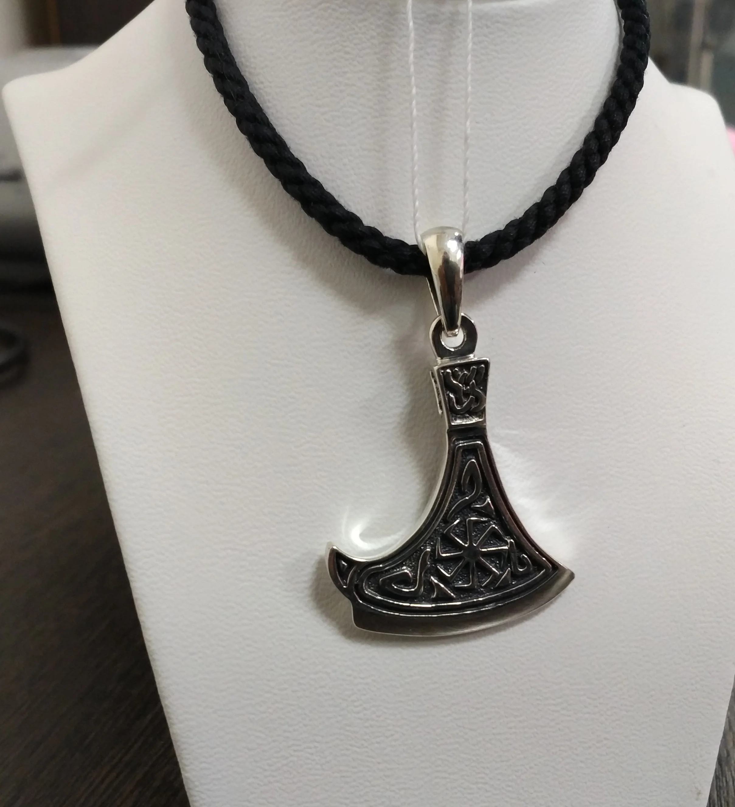 Славянский оберег &quotСекира Перуна с Коловратом&quot Серебро 925 пр. Чернение. Вес