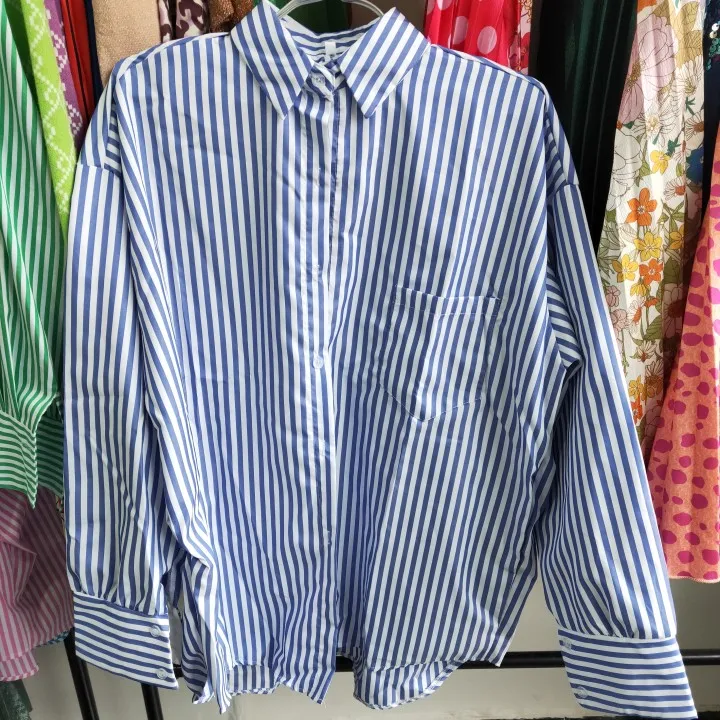 Qooth Акция Женская весенне-летняя повседневная однотонная тонкая рубашка Топ