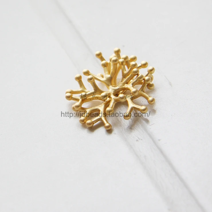 Цельный кулон премиум класса с матовым латунным основанием Коралл 25 7x25x10 6 мм