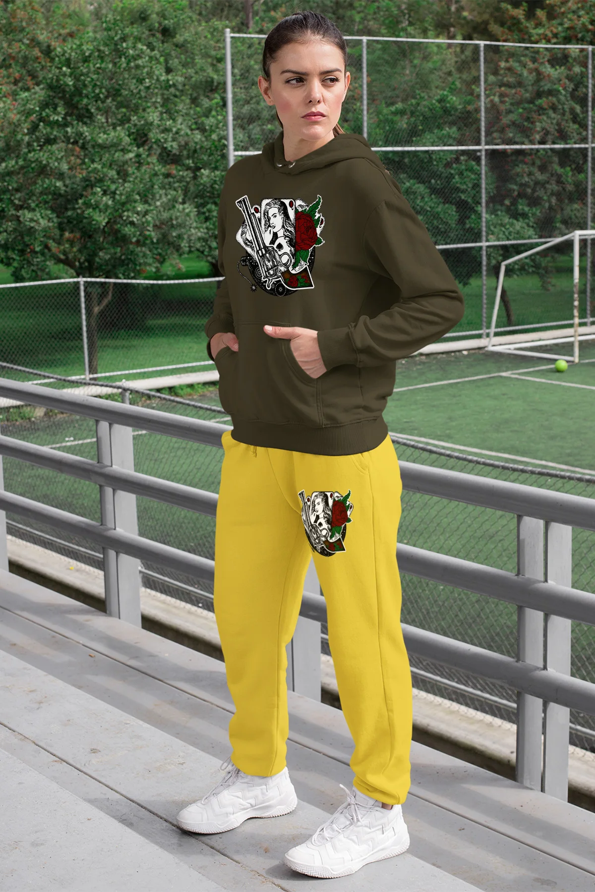 Женский спортивный костюм Angemiel зеленый свитшот с капюшоном желтые спортивные