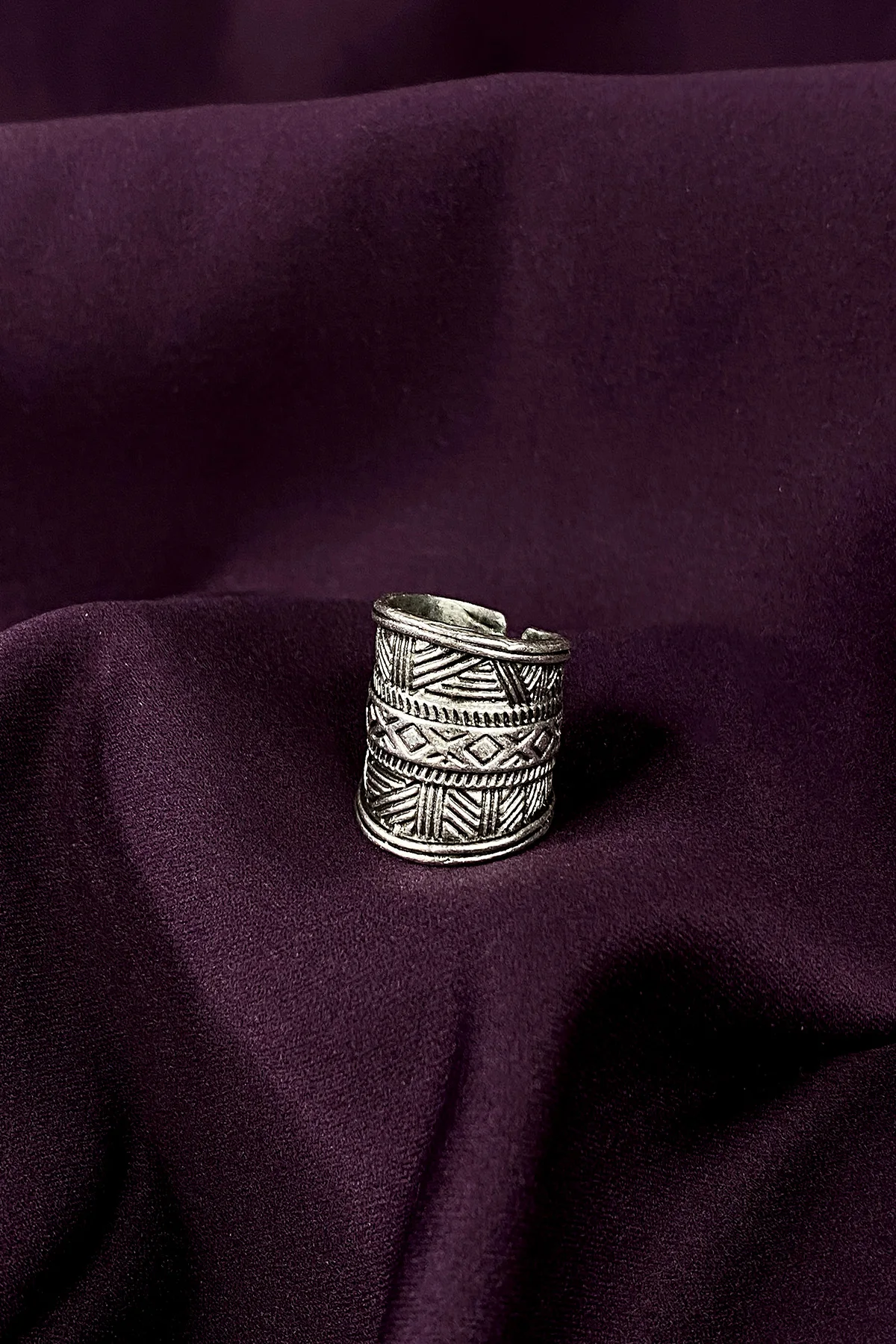 

Authentic Motif Antique Silver Plated Adjustable Ring