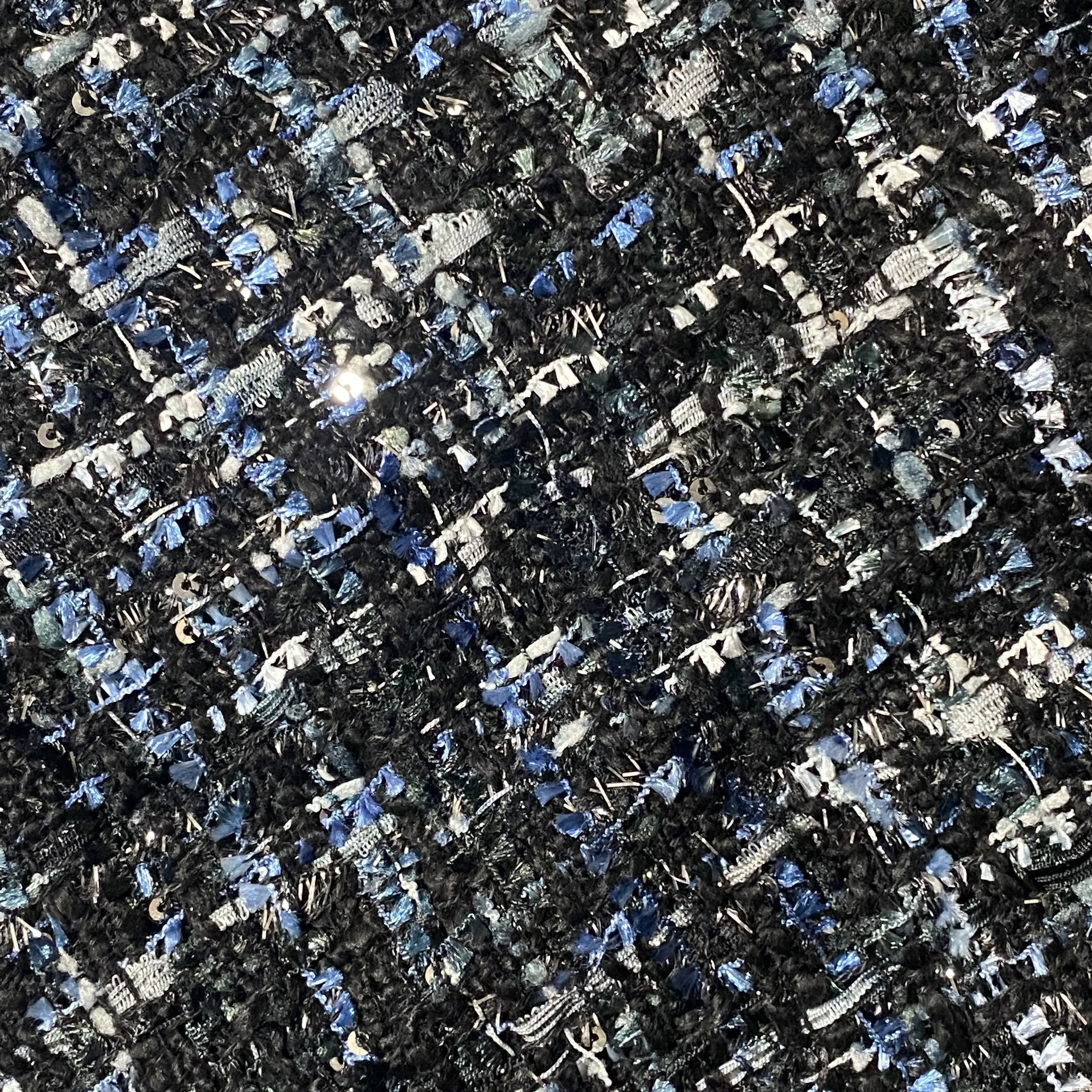 ткань для шитья юбка жакет костюмная &quotшанель&quot блестит пайетки серебристая