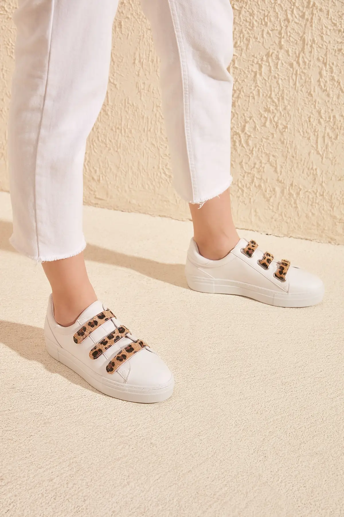 Трендовые женские кроссовки на липучке TAKSS20SN0012|Женские и кеды| |