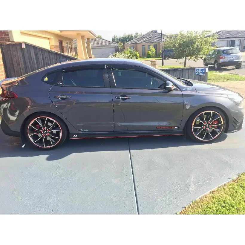 Дефлекторы окон Cobra Tuning H26817 на авто Hyundai I30 Fastback (PD) 5d 2017 н.в 4 шт./комп. ветровики от