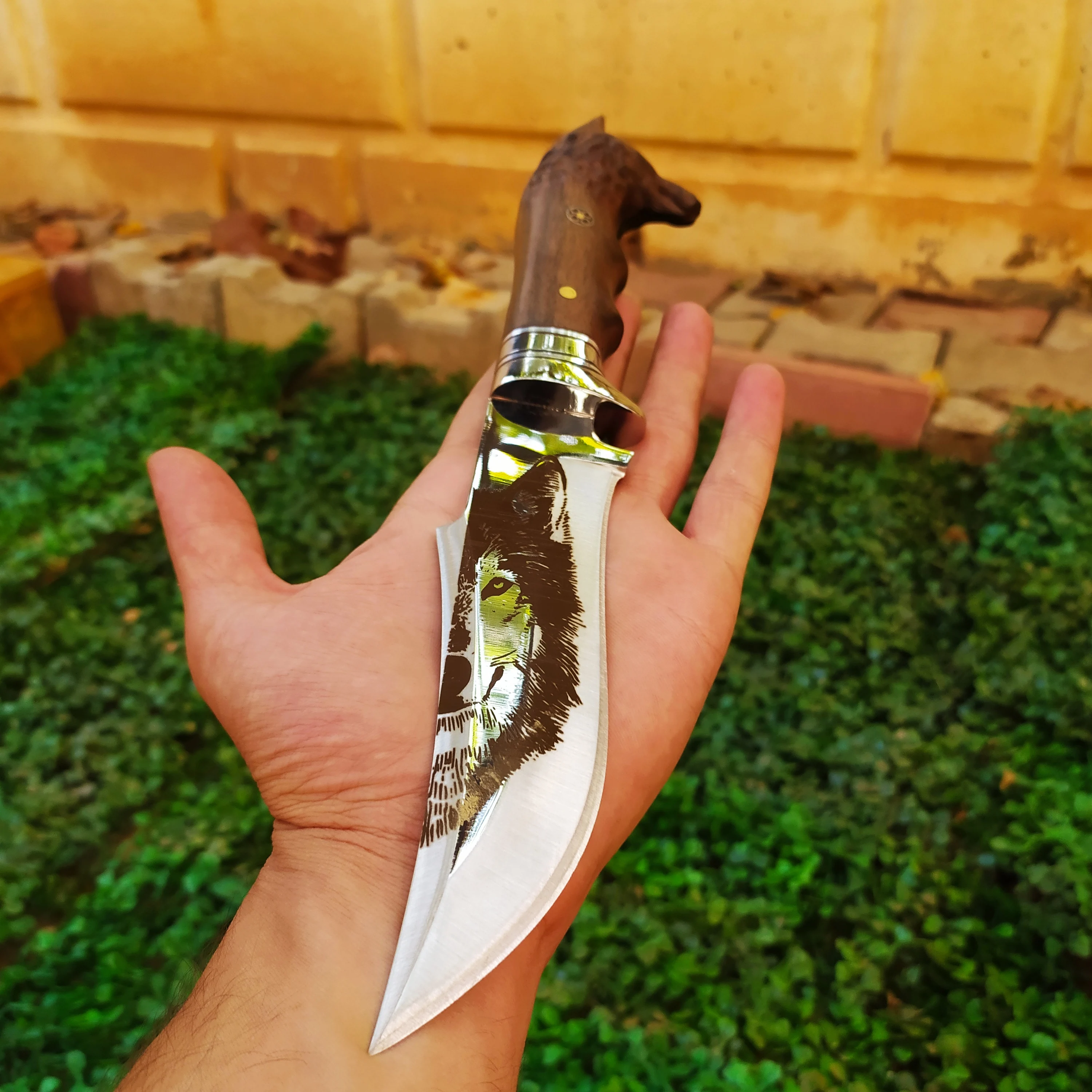 

Handmade Forged Steel Wolf Head Specially Engraved Knife Walnut Handle Cowhide Sheath 4mm Kitchen Knives Personalized Gift 2022
