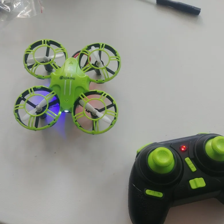 Eachine E016H 2.4 G 4CH maintien d/'altitude Mode Mini RC Drone Quadricopter RTF @UK1