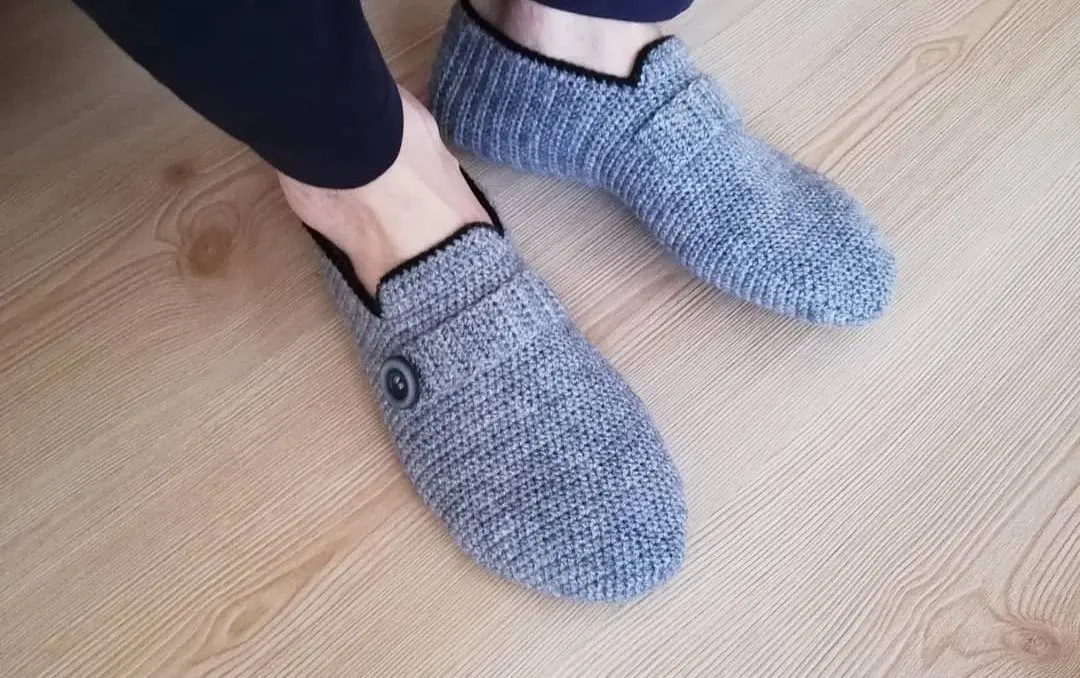 

MEN KNITTED BOOTS
