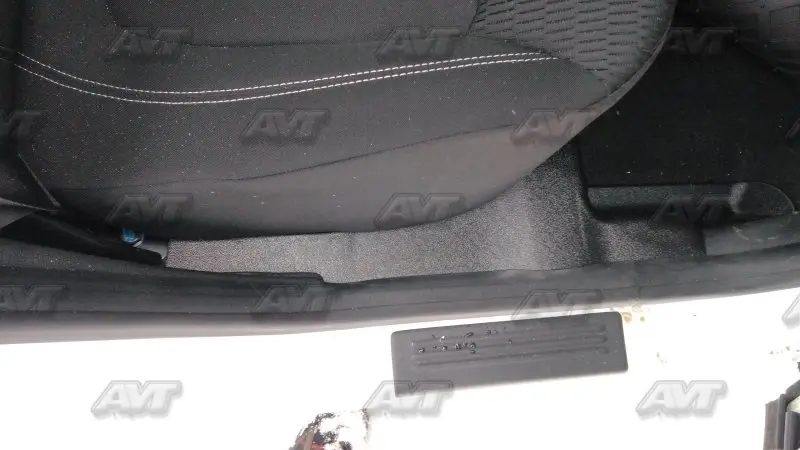 Накладки на ковролин дверных порогов для Renault Captur 2016- 4 шт/1 комплект передние и