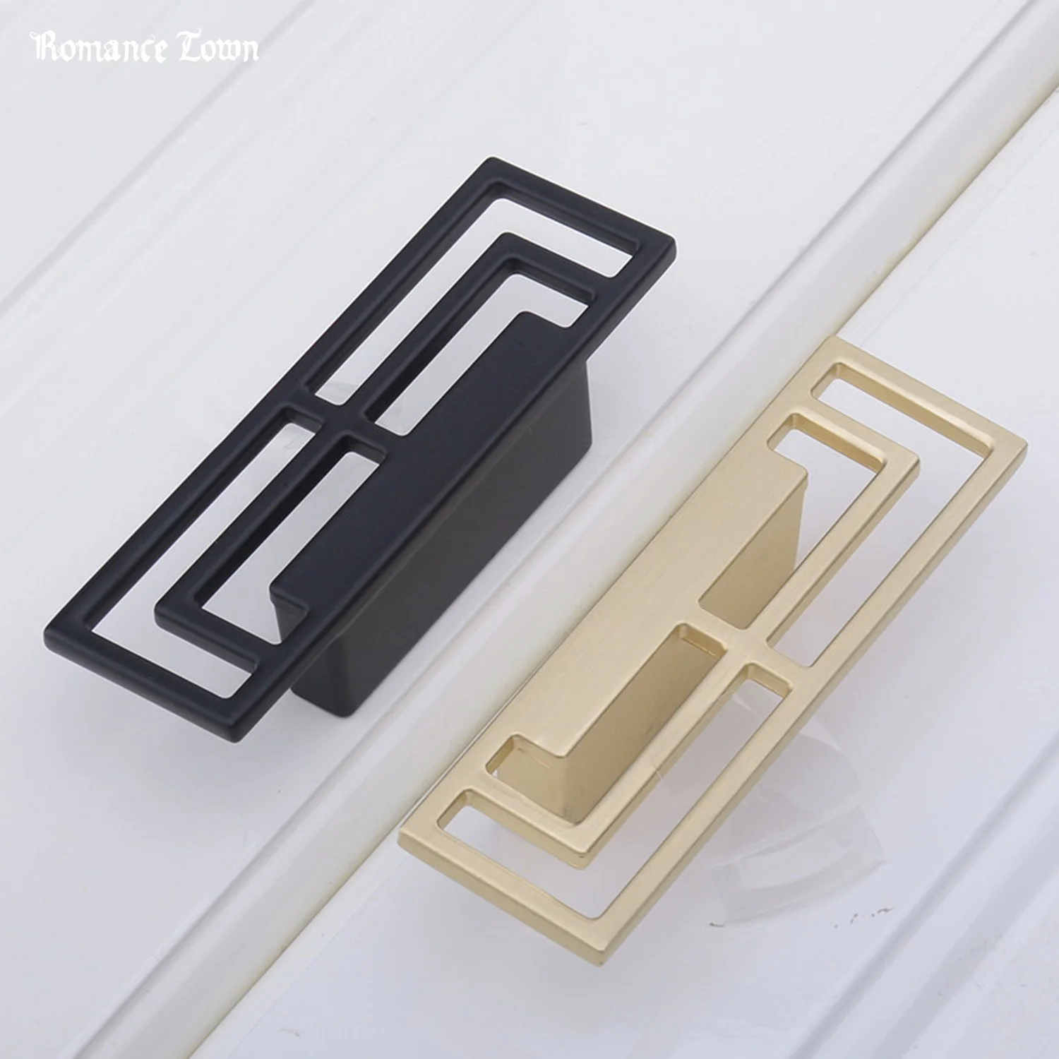 

Lattice Hollowing Rectangle Drawer Knobs for Cabinet/Door/Cupboard, Zinc Alloy, Kitchen Furniture Hardware,Golden/Black, 24mm