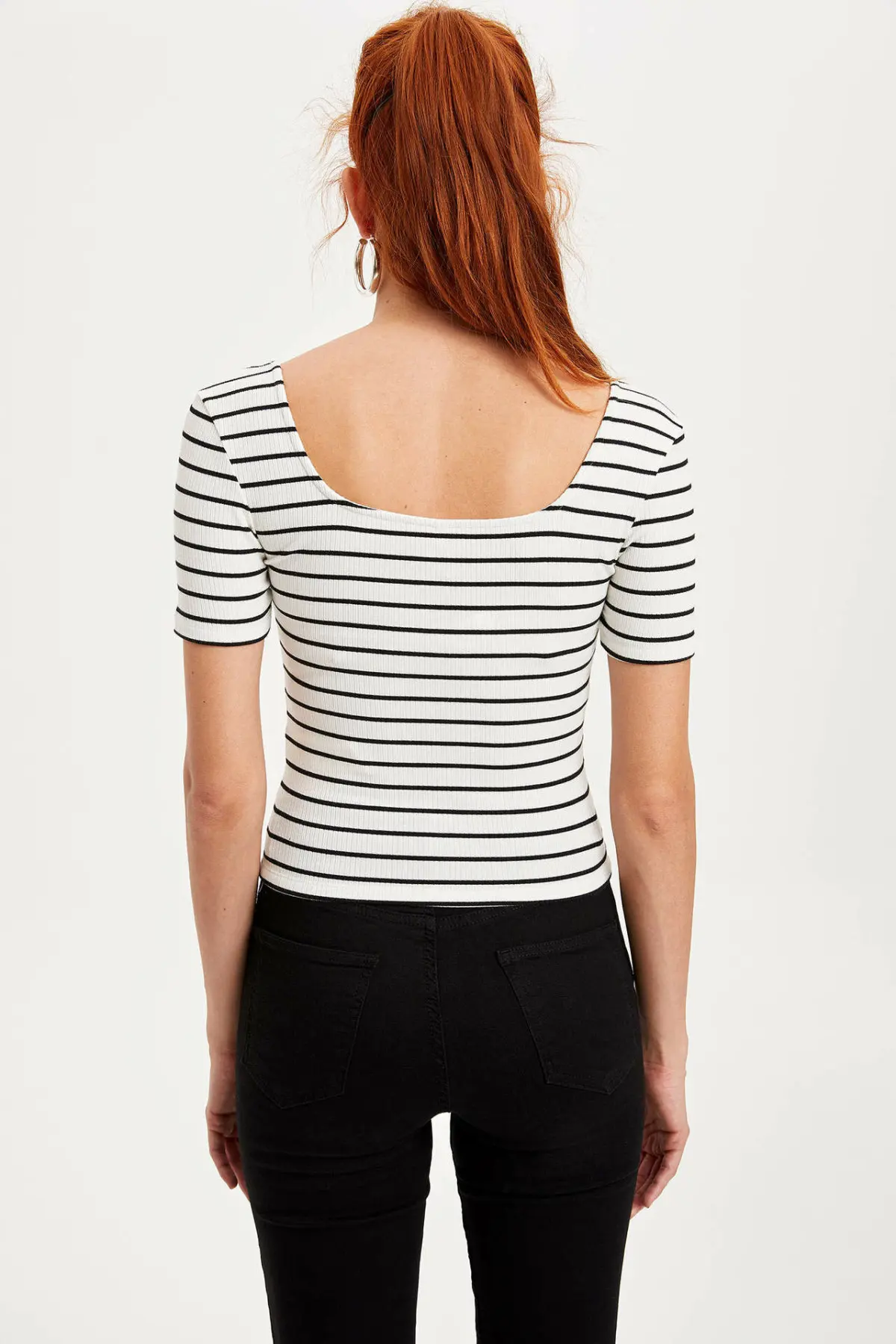 Женская футболка с коротким рукавом DeFacto Повседневная в черно-белую полоску