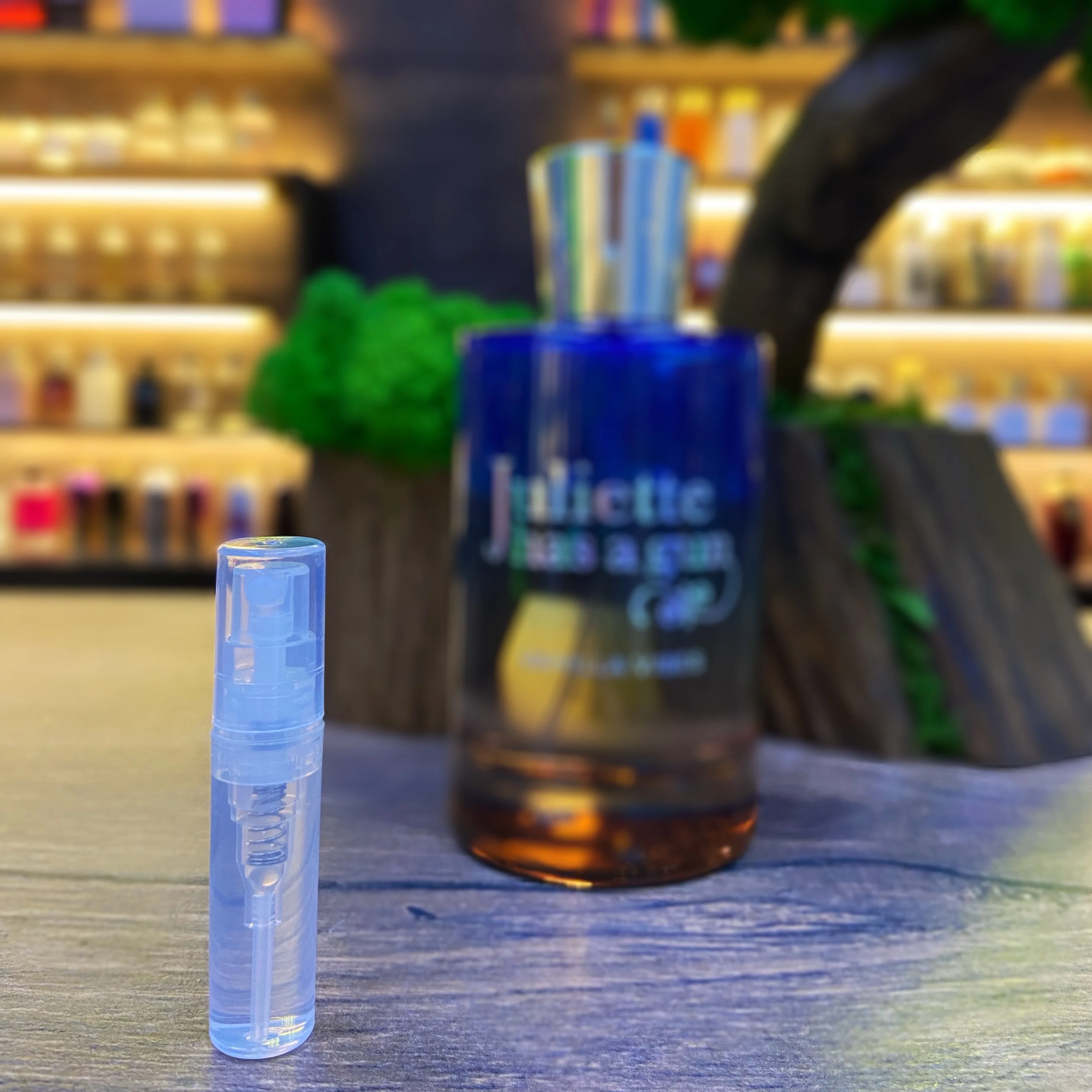 Perfumery Sample from Juliette has a gun - Vanilla Vibes niche original perfume. 2 3 5 10 ml. | Perfume