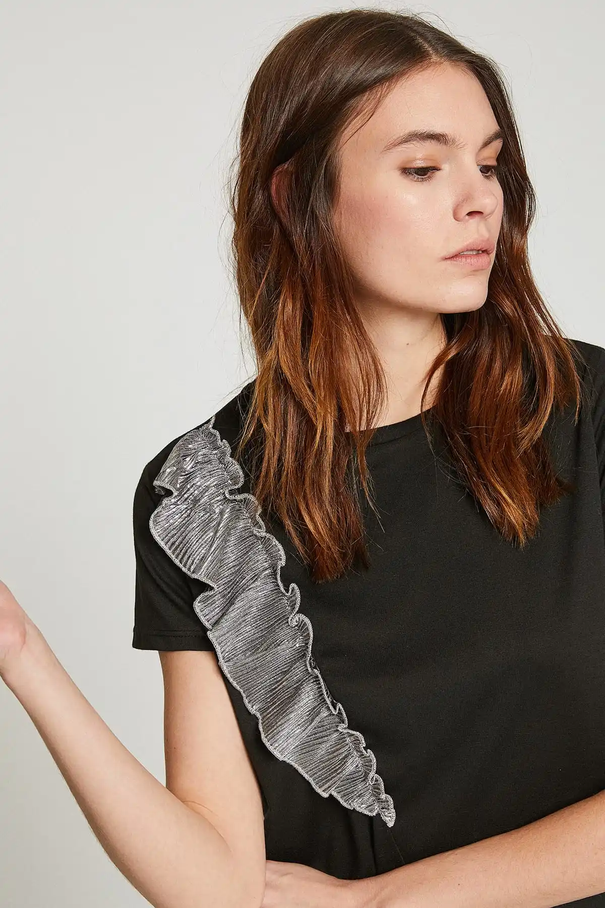 Koton женский черный велосипедные шлемы футболка с круглым вырезом 8YAK13190OK | Женская