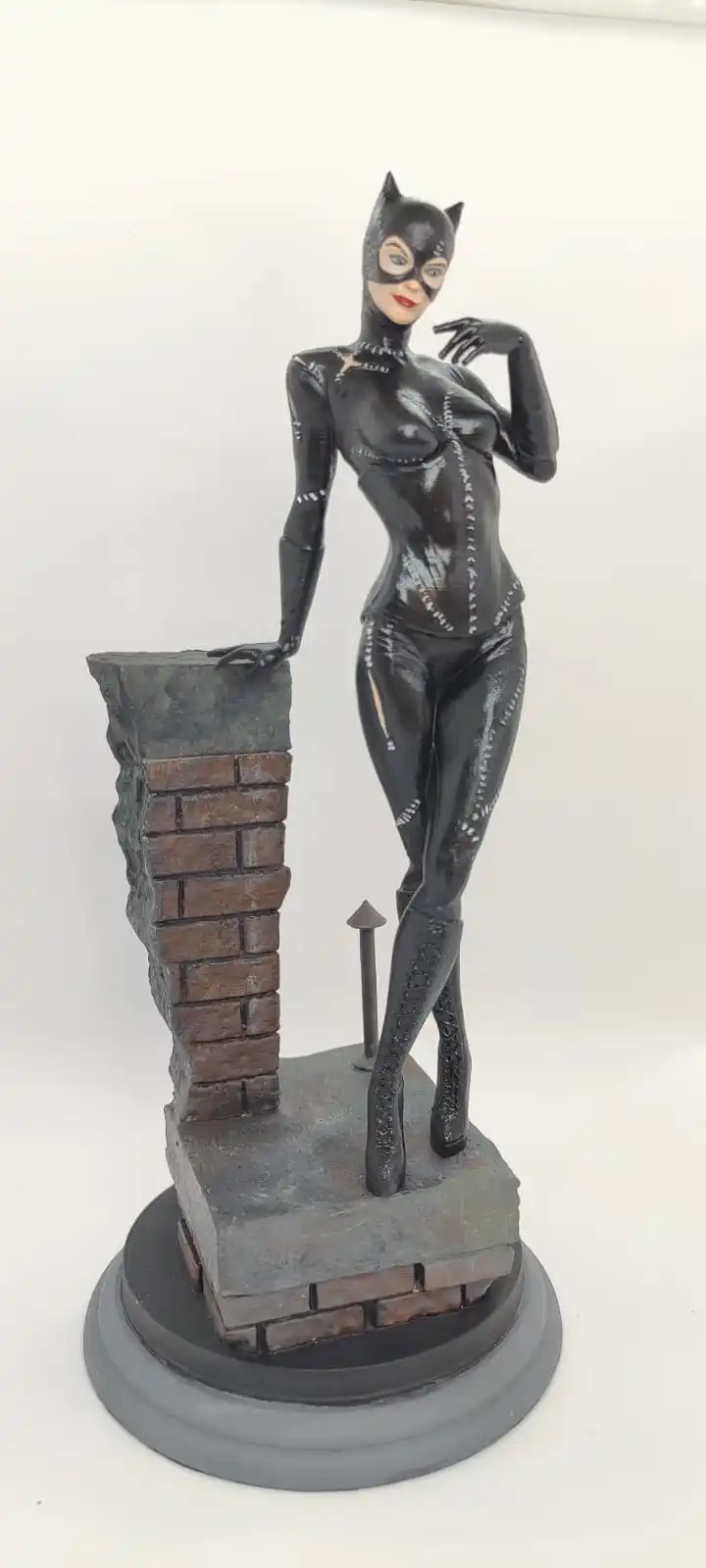 Фигурка женщины кошки|Игровые фигурки и трансформеры| |