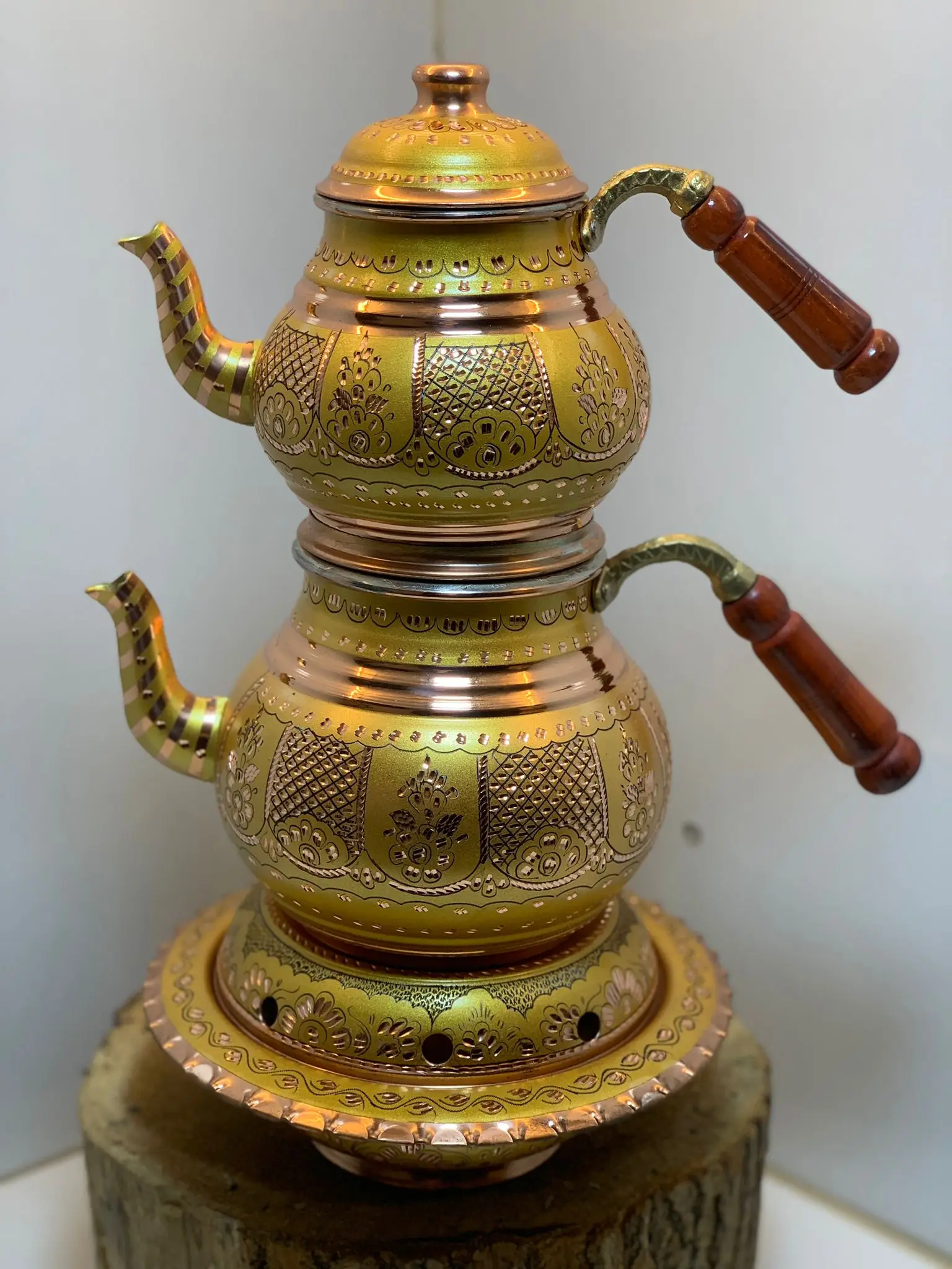 

Yellow painted forged workmanship copper large size teapot and tea stove