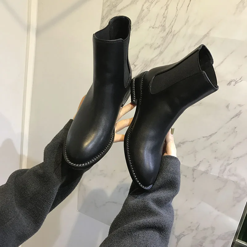 Черные кожаные ботинки челси женские дизайнерские с цепочками зимняя обувь 2019