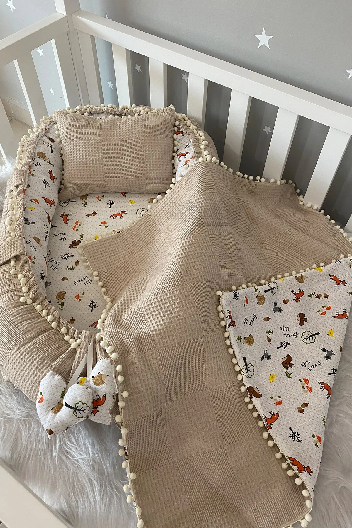 Jaju Baby Handmade Pique Fabric and Muslin Fabric Fox Design 3 Piece Babynest Set with Pompom Mother Side Portable Baby Bed