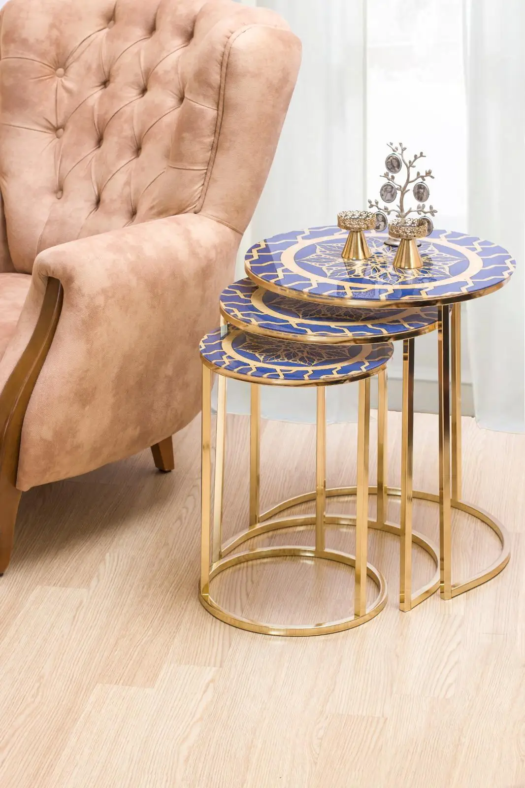 

mavi etnik desenli gold ayaklı üçü zigon sehpa kahve sehpası