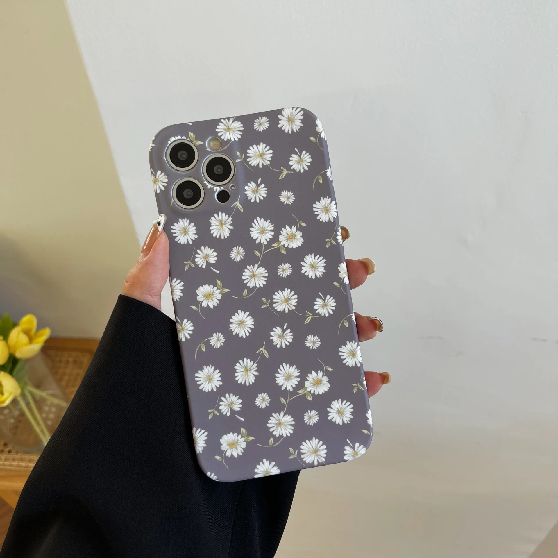 

Chain Love Heart Bracelet Phone Case For iPhone 13 12Pro 11Pro Max Cover Wrist Strap Back Cover For iphone XR X XS Max 7 8Plus