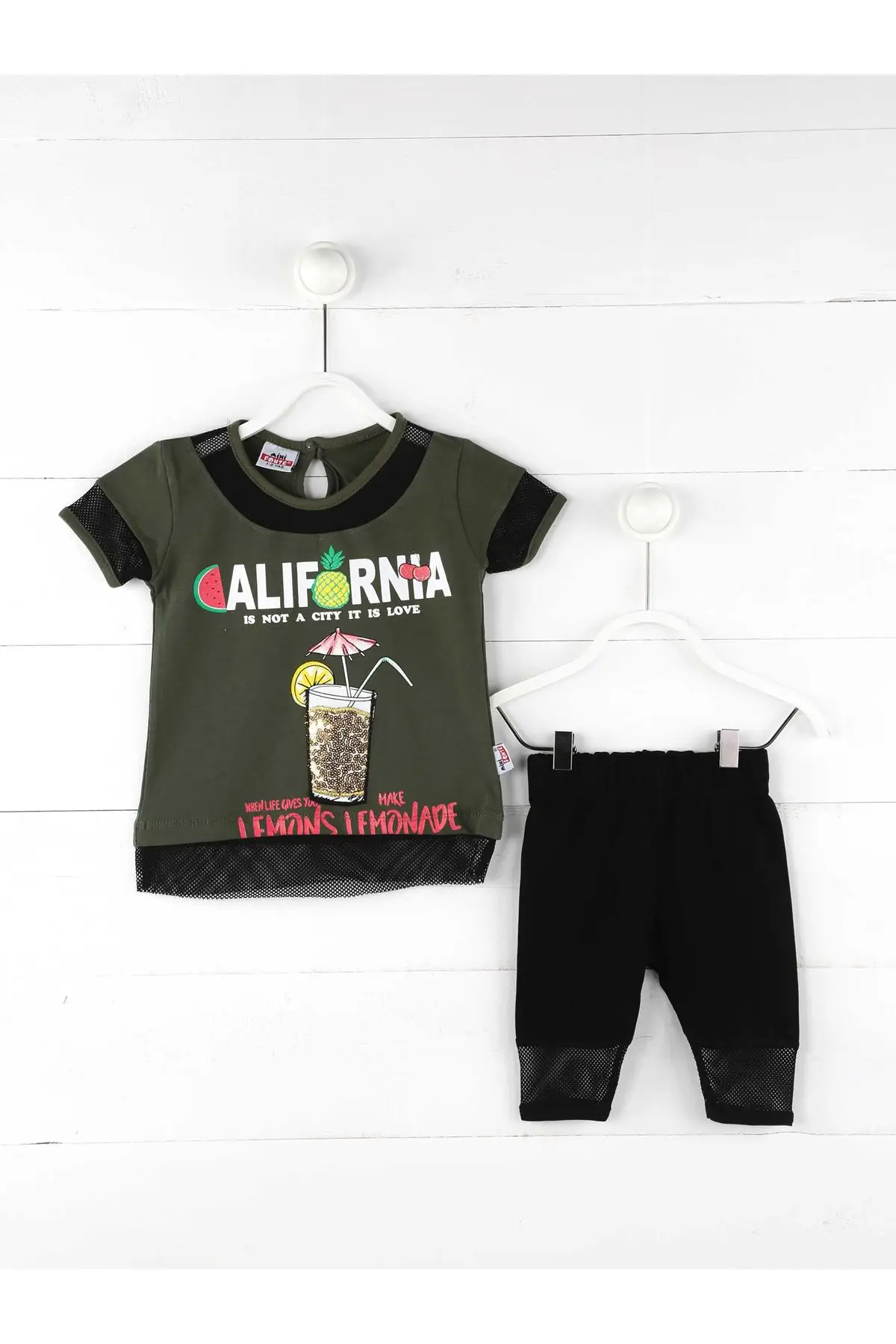 Леггинсы цвета хаки для девочек Костюм с футболкой Повседневная модель особых
