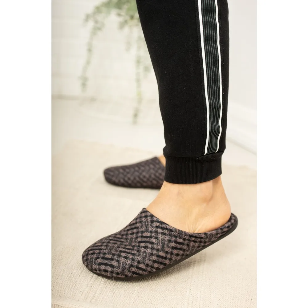 

Indoor Men's Slippers