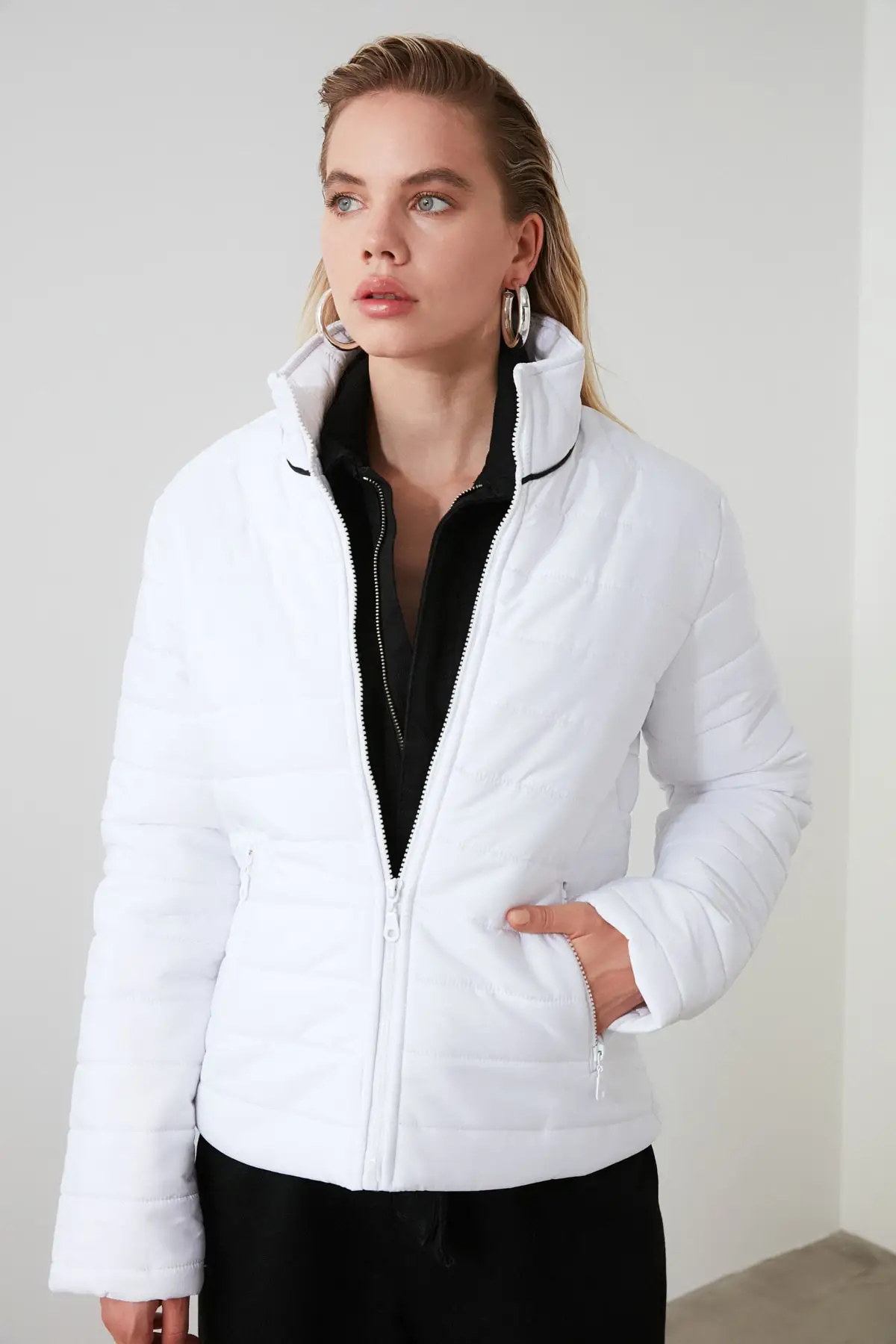 

Trendyol Khaki Colar Piping Inflatable Coat TWOAW20MO0012