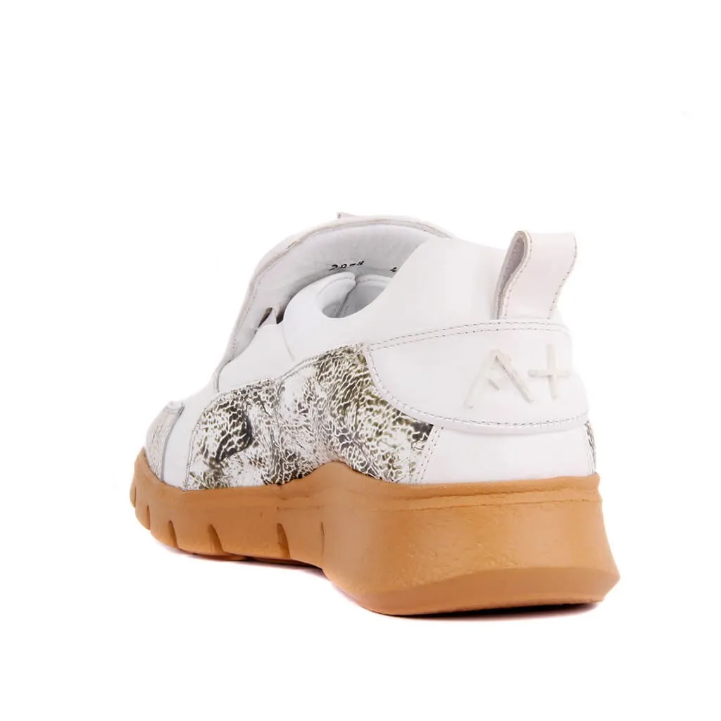 

Custom Production-White Opening Leather Male Shoes