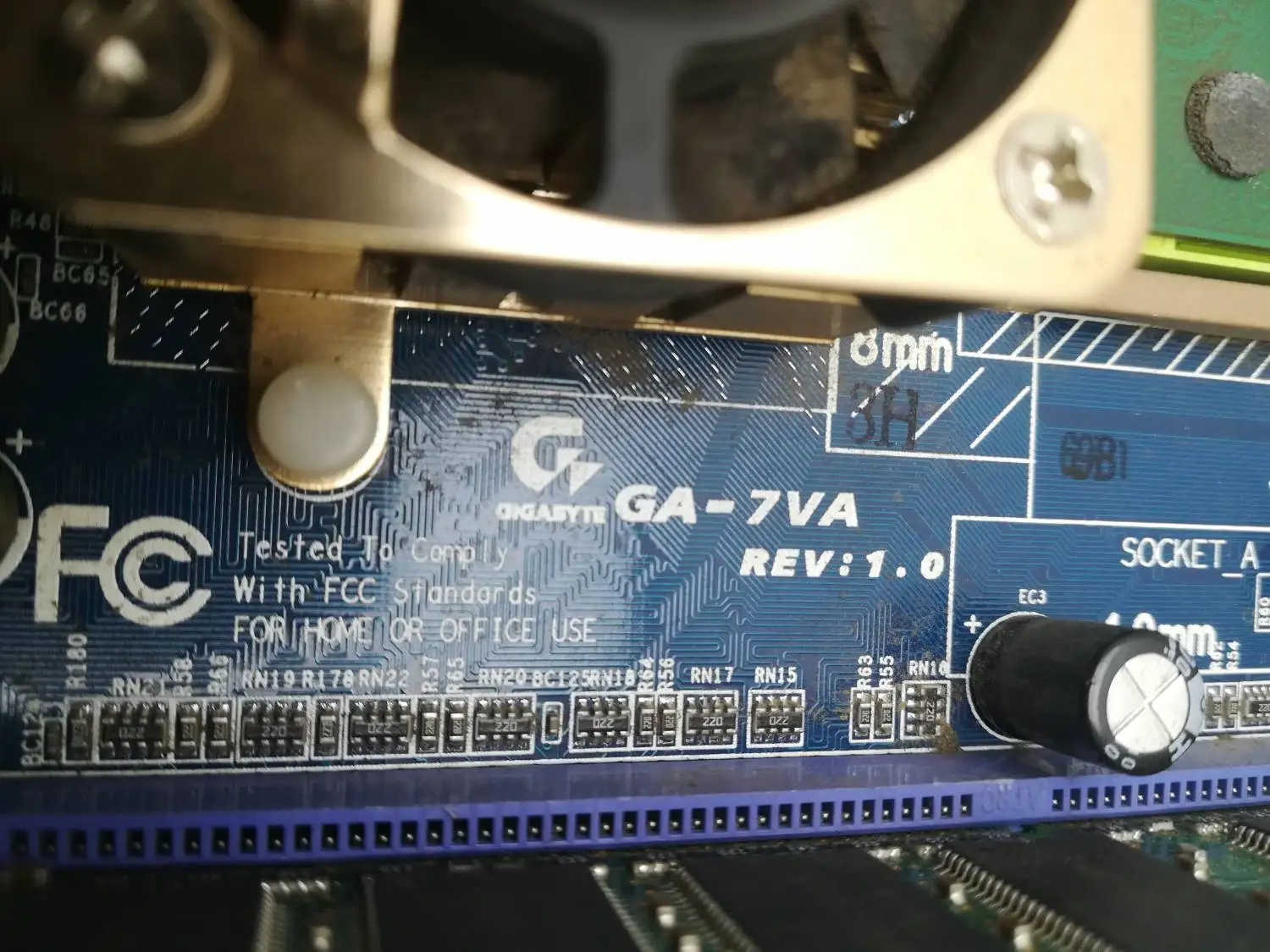 Материнская плата GIGABYTE GA-7VA Socket 462 | Компьютеры и офис