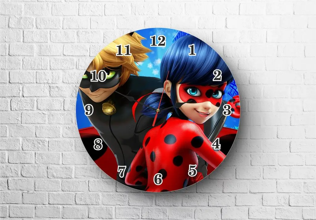 Часы леди баг наручные. Часы супер кот. Часы супер кот. Кулон супер кота. Часы леди баг.