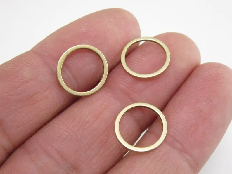 

100pcs Round Brass Charm, Earrings Findings, Round circle pendant, 10x1mm, Earring Connector, DIY jewelry making R1826