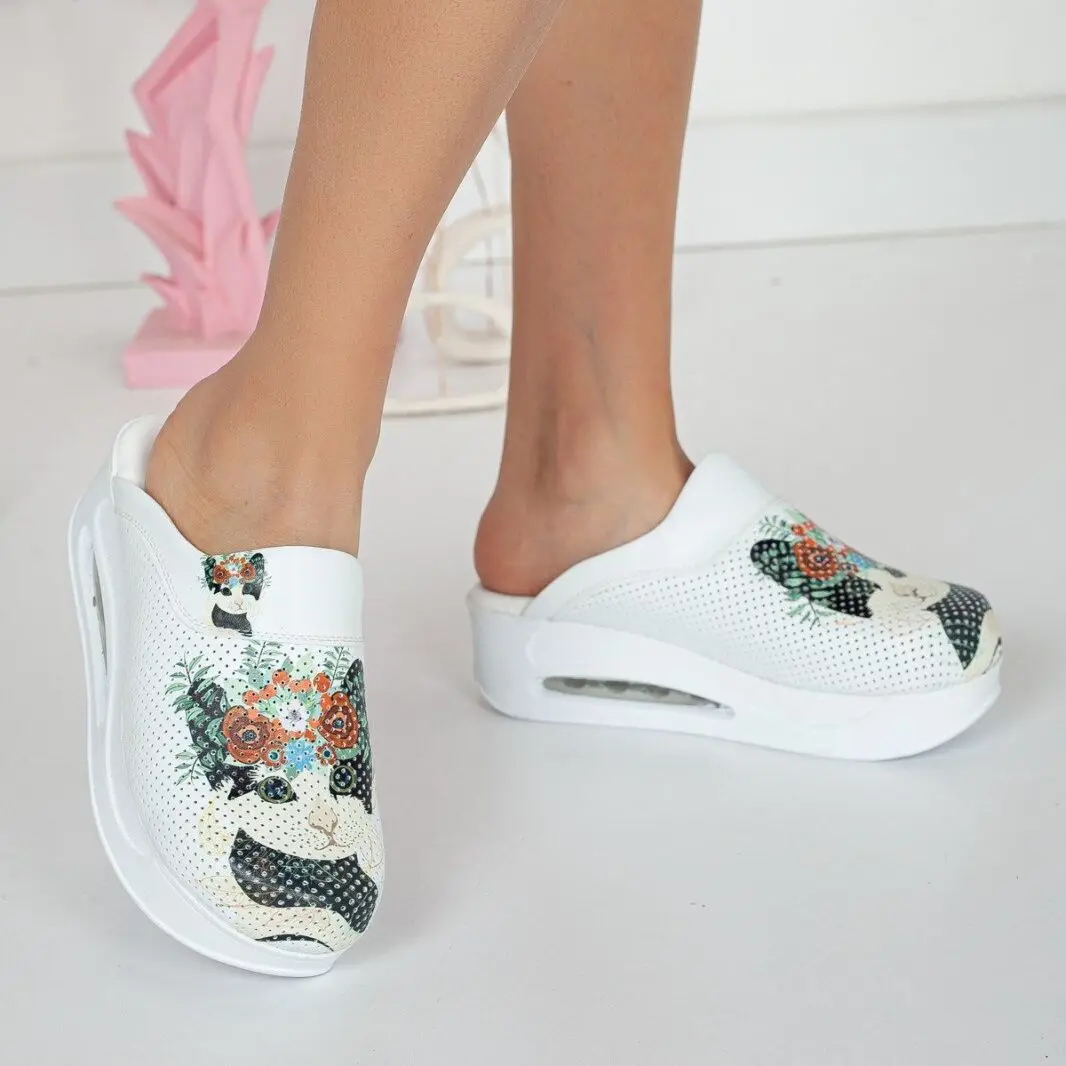 

2022 New Orthopedic Sabo Women Slippers Sandals Shoes Nurse Doctor Hospital Medical Casual Quality Soft Comfort Anti-Slip Clogs