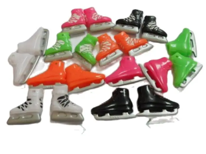 12Pcs VINTAGE Plastic Charms-K (Skate Shoe) For Necklace Retro Fashion Jewellery Chain Clip Bead Girl Home Craft Cup Cake Topper Дом и сад