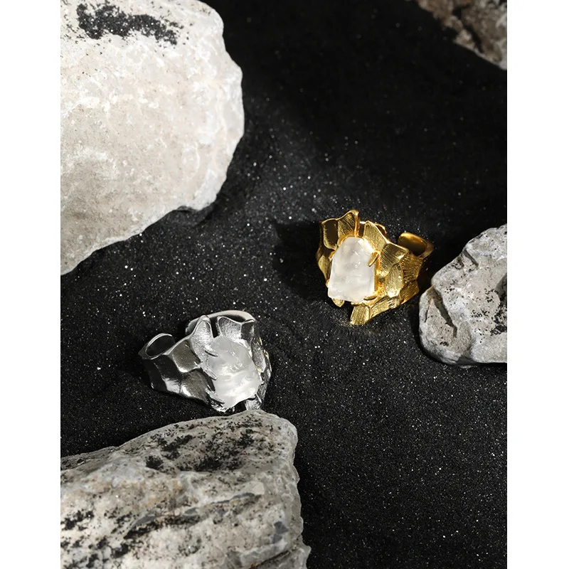 

Кольцо из серебра 925 пробы с инкрустацией микро-инкрустированное кристаллом