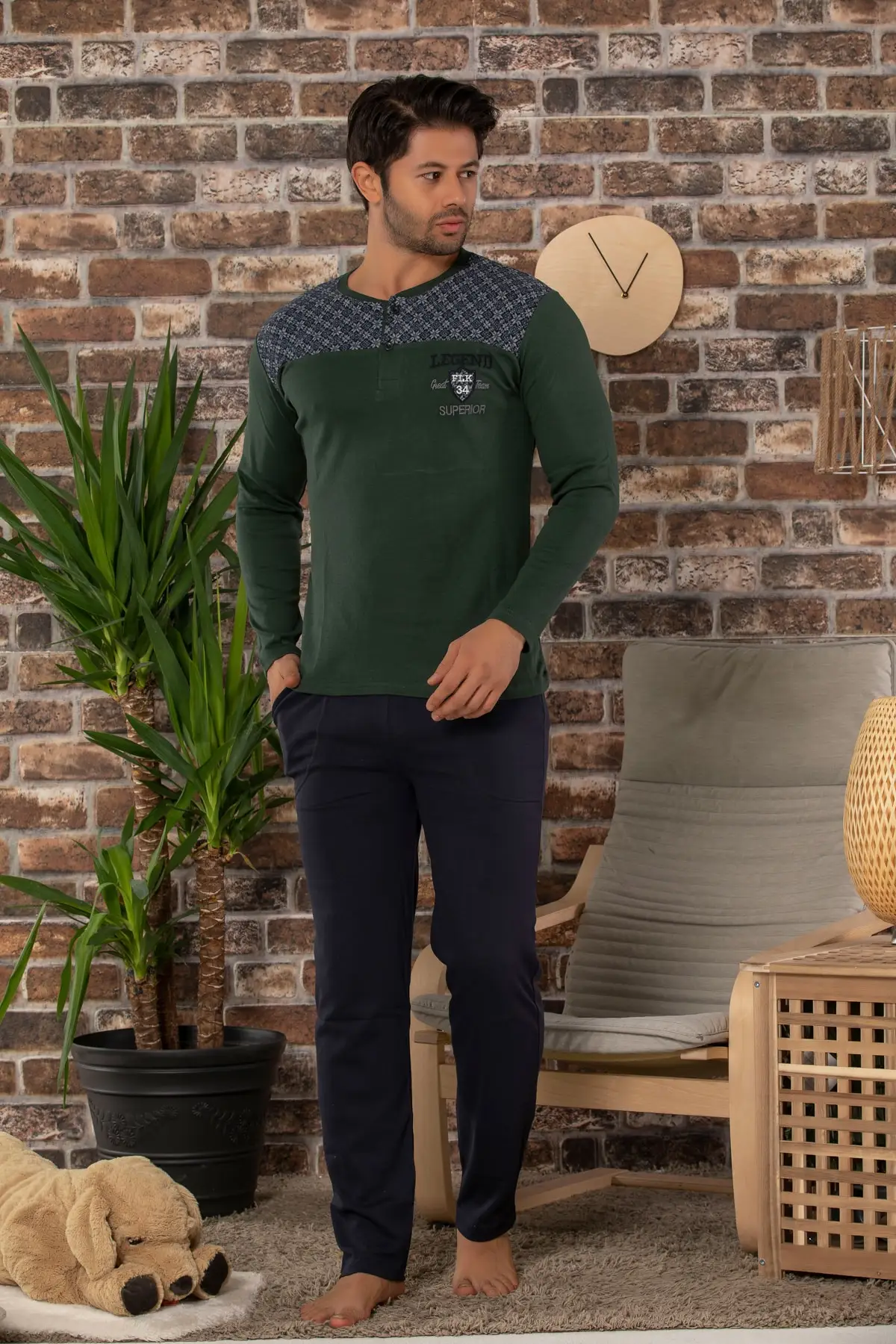 Мужской серый хлопковый Пижамный костюм с длинными рукавами и рисунком клубники