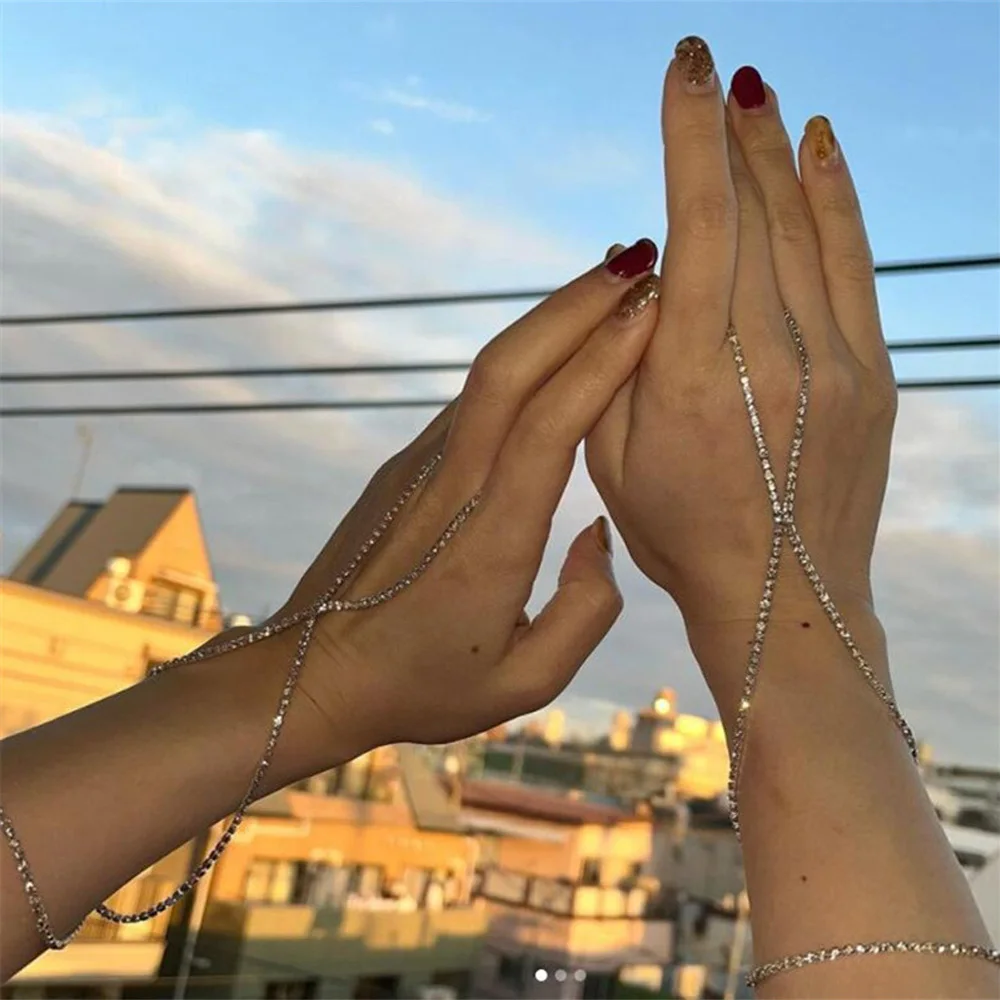 

Kpop Simple Rhinestone Hand Chain Ring Bracelet Bridal Bling Fashion Bracelets For Women Luxury Crystal Hand Jewelry Accessories