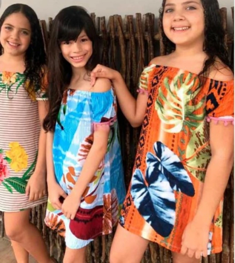 

Girl in Viscose Farm Pompom Young Children's Dress Romper Bloguerinha Summer Beach