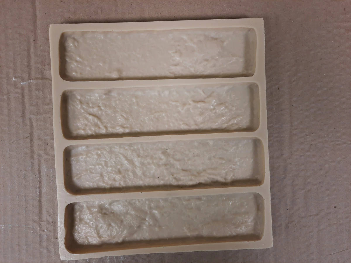 Полиуретановая форма для изготовления бетонных цементных форм резиновая