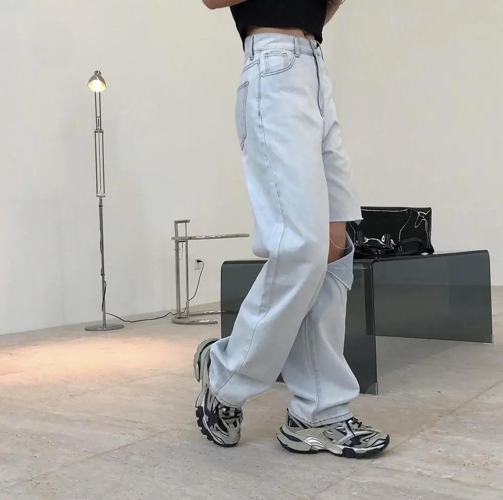 woman straight long jeans with hole