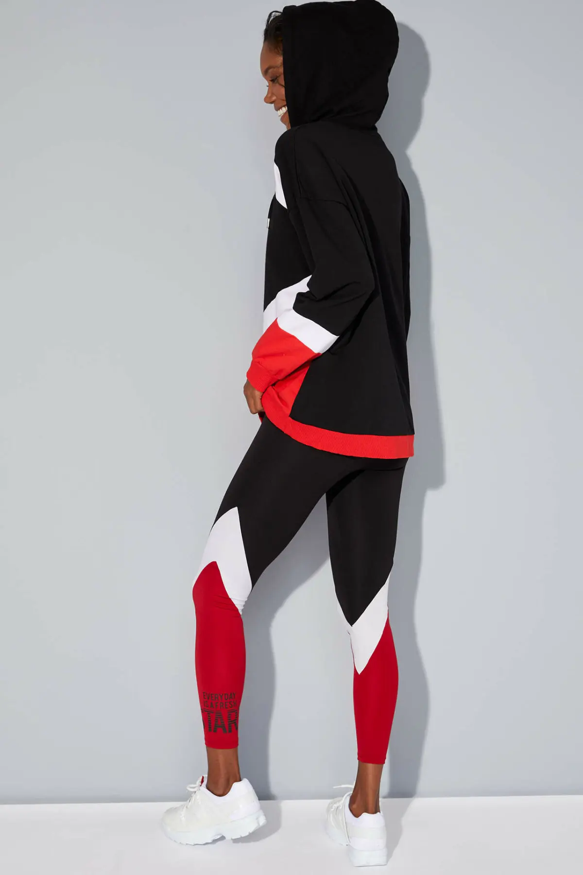 Дефакто женские трикотажные леггинсы смешанные цвета спортивные подходят тело