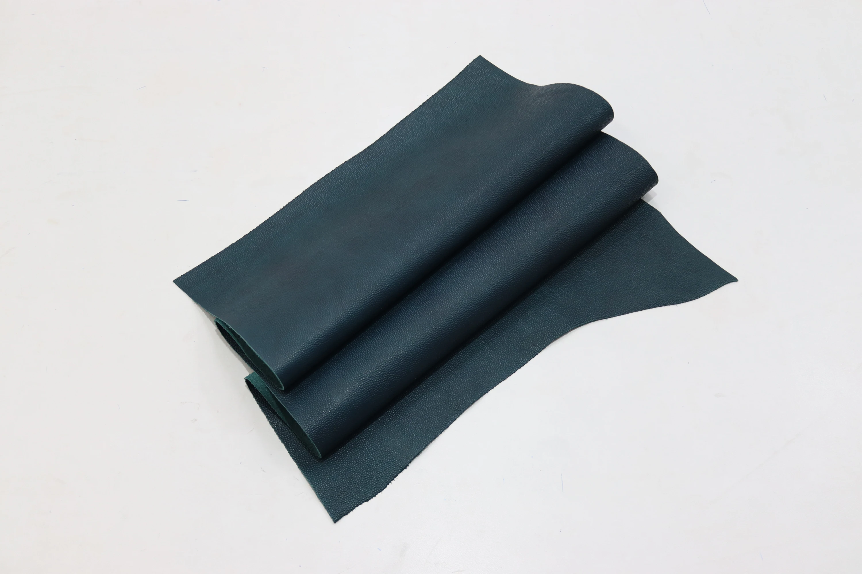 Натуральная телячья кожа бензиновый зеленый 1 2 мм дубленая готовые изделия